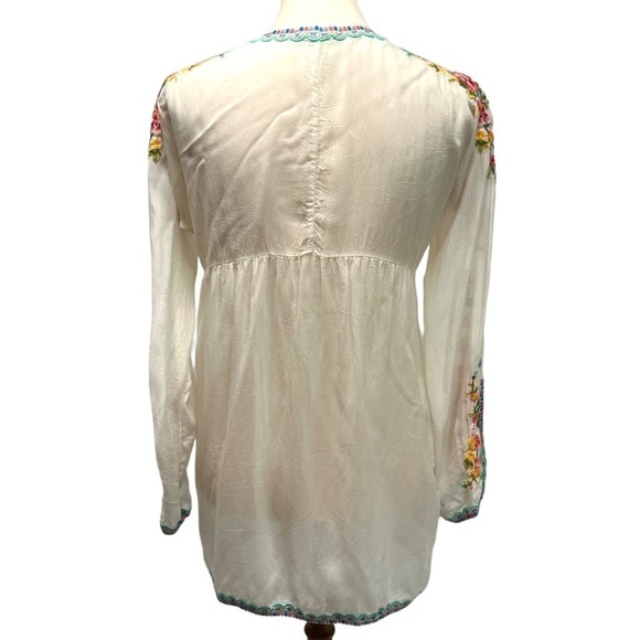 Johnny Was White Embroidered Floral Boho Peasant Top - Picture 5 of 10